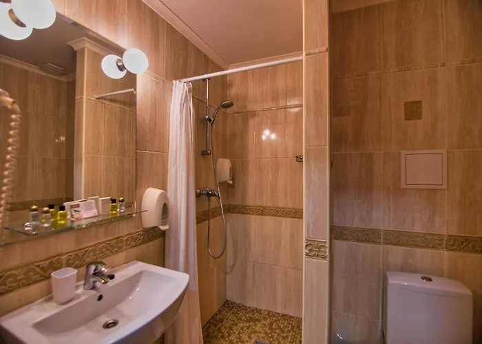 Solva Medical & 3*